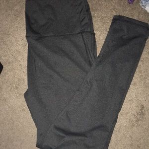 gray leggings